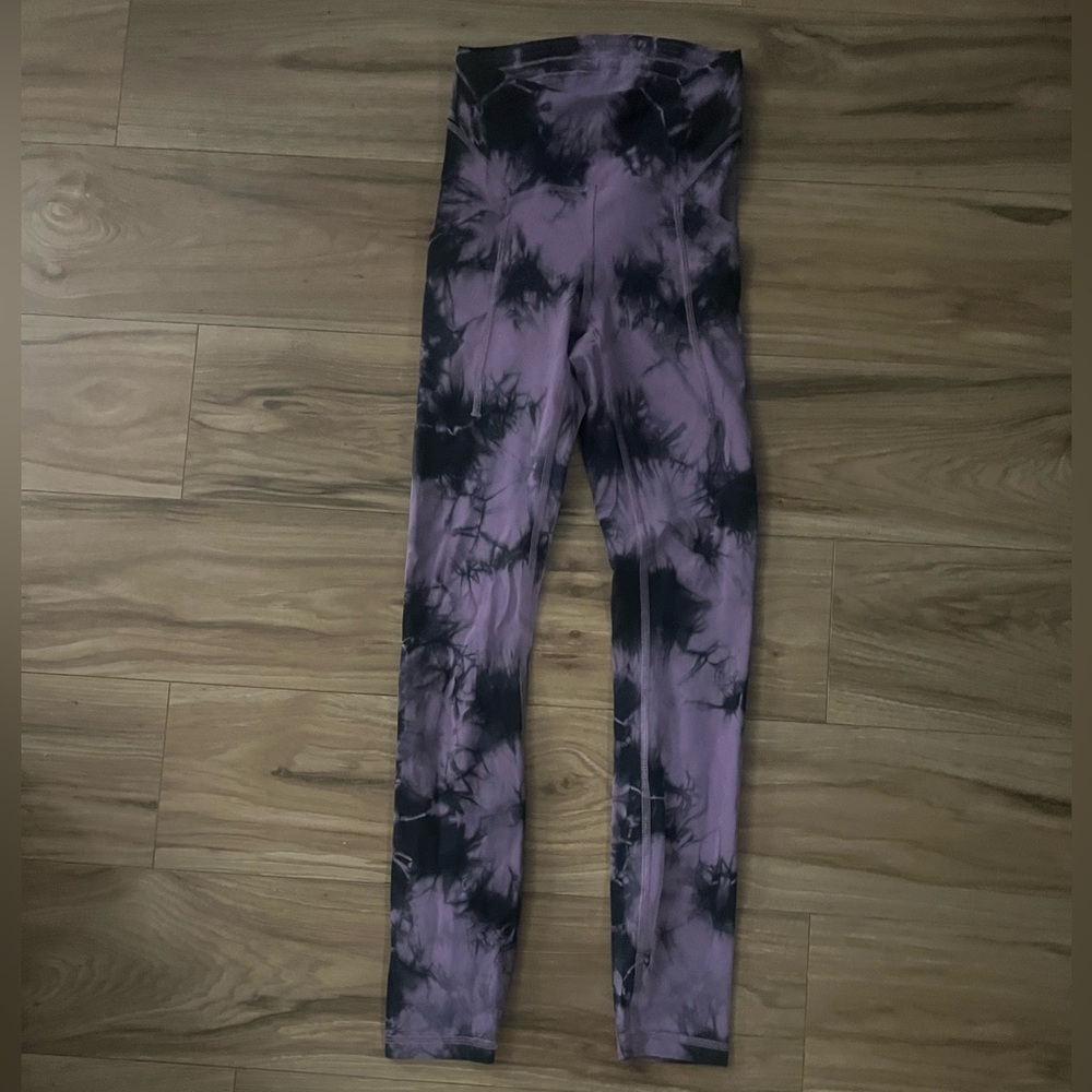 Lululemon Fast and Free Purple High Rise Tie Dye Legging - Picture 2 of 11